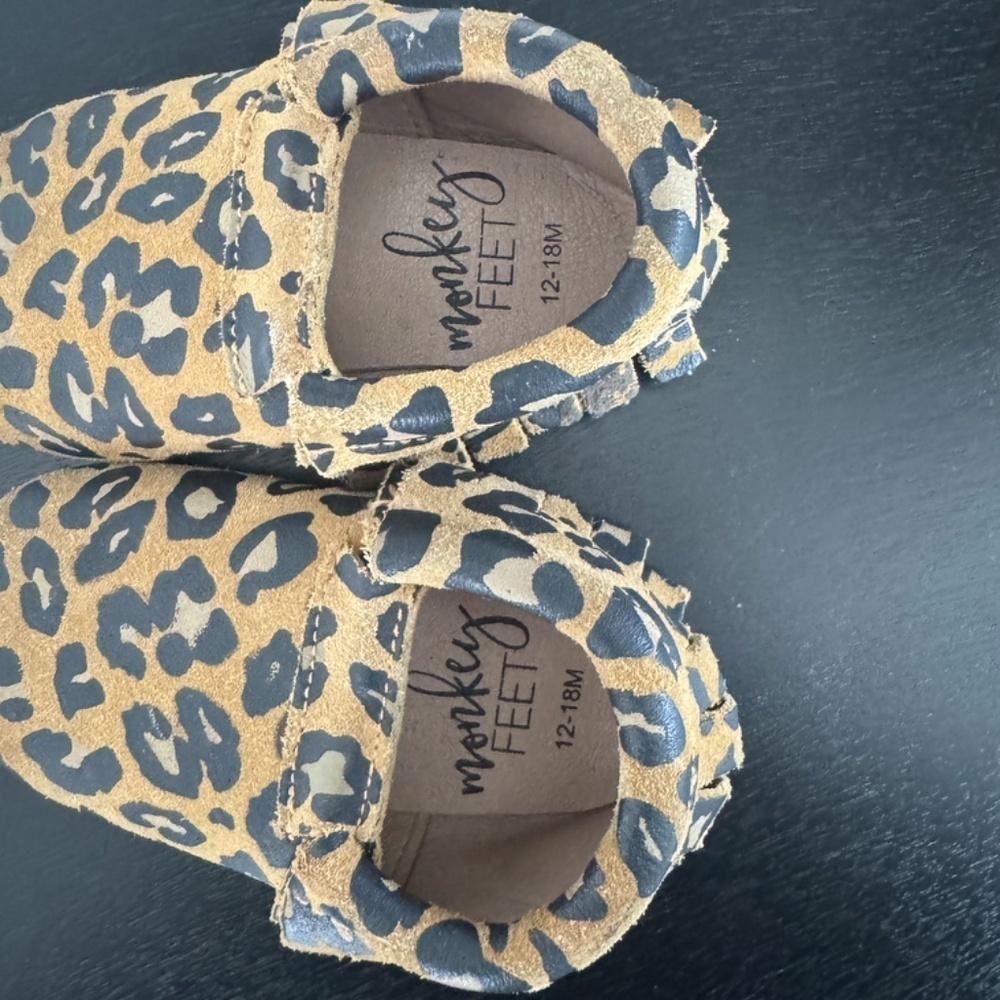 Monkey Feet Baby Shoes Moccasins leopard print sz 12-18 months - Picture 5 of 6